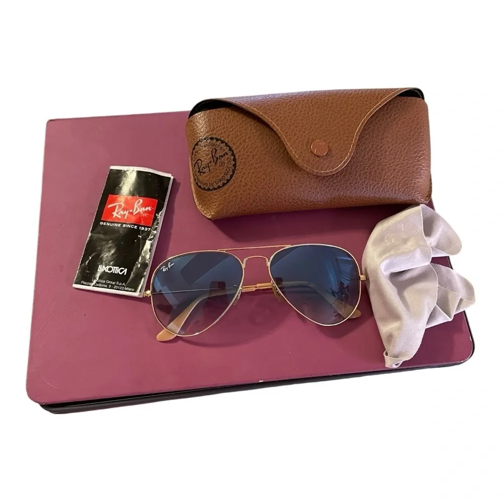 Ray-Ban Luxotica  Gradient Light Blue Aviator Sunglasses, with Case.